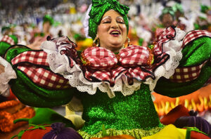 FOTOS: desfile da Mocidade Alegre nas campeãs 2022