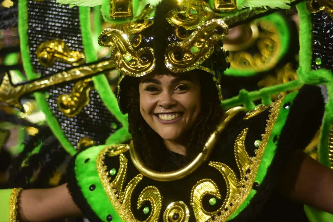 Read more about the article Clique e veja fotos do desfile da Independente Tricolor