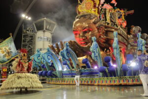 Clique e veja imagens do desfile da Império de Casa Verde