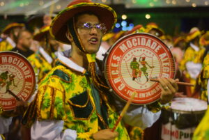 Mocidade Alegre passa compacta e garante torcida para o bi