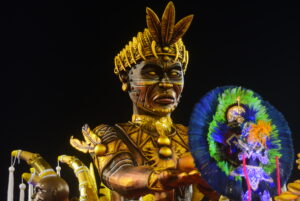 Quebradeiras de coco ganham destaque no desfile da Pérola