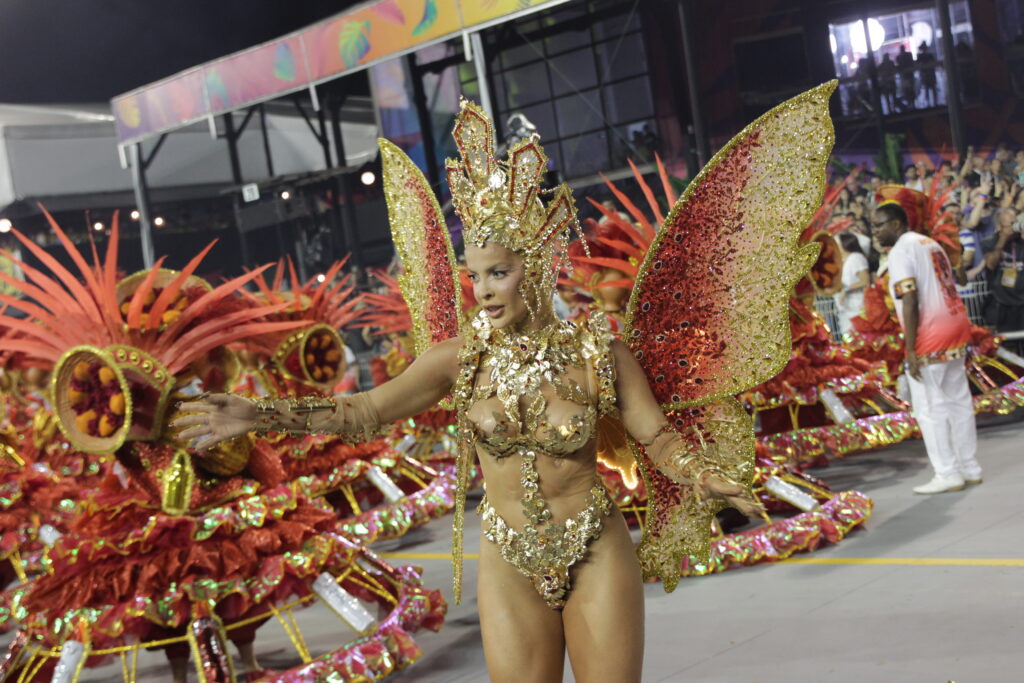 Barroca enfrenta problemas em seu desfile sobre Iansã IMG 0998