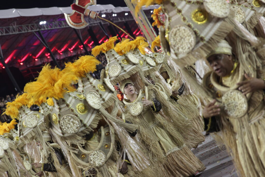 Barroca enfrenta problemas em seu desfile sobre Iansã IMG 1060